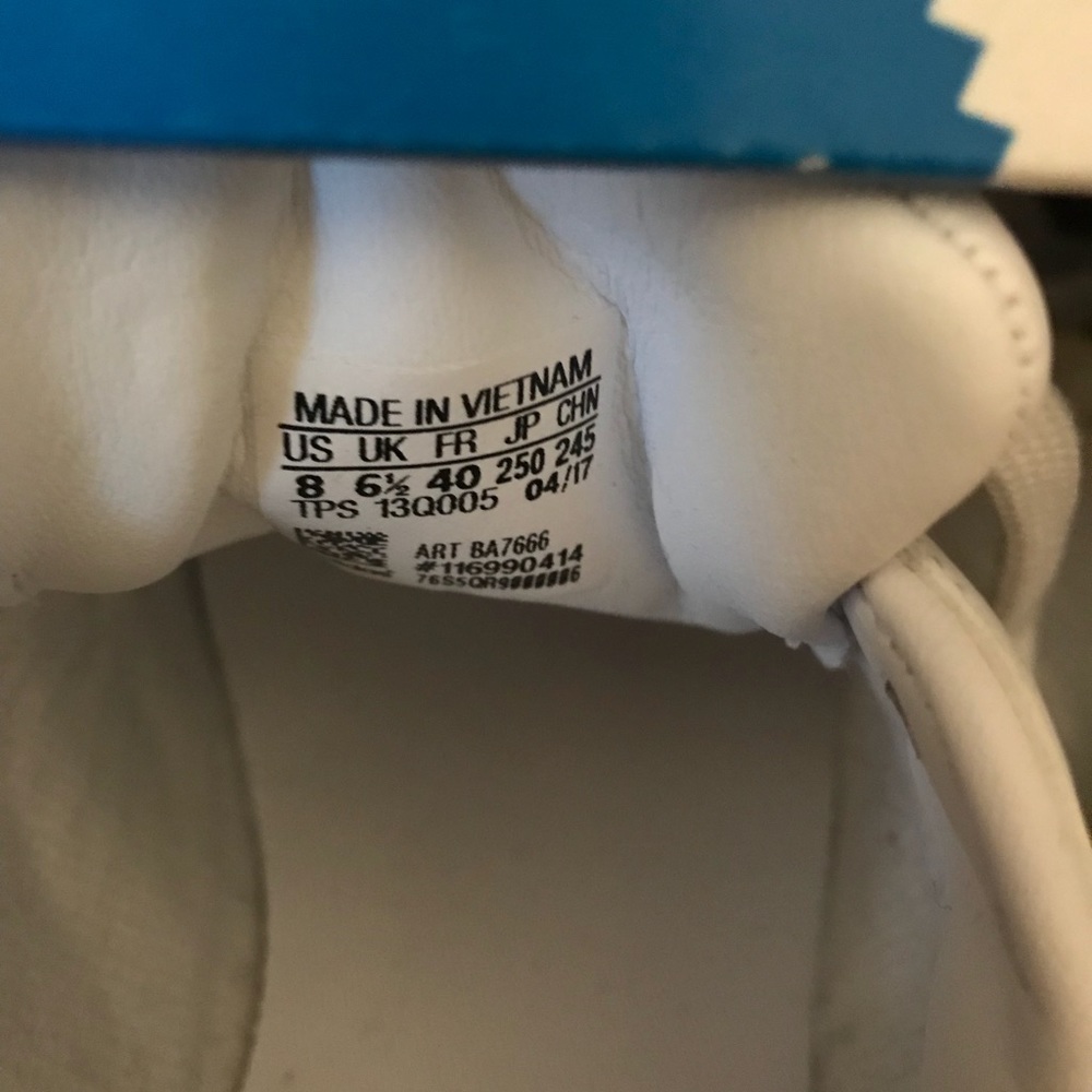 Adidas Superstar Bold Sneakers NIB 8 fits like 9 - Picture 8 of 8